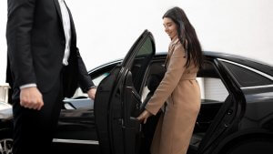 10 Benefits of Hiring a Chauffeur for Business Travel